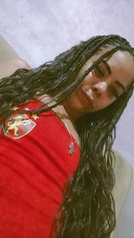 Venha conhecer uma índia toda natural doida pra te fazer delirar de prazer 