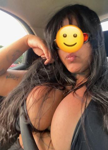 A sua procura acabou mulher grande e cheia de tesao
Bucetinha aperta e boquinha quente 
Estou na Cidade louca pra sentar em picas diferentes venha conhecer sua nova putinha 
Tenho local próprio 