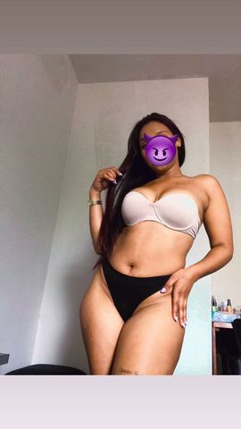 olá amor sou Yara novinha da ppk apertadinha adoro que me chupe e adoro fazer oral tbm sou morena cheirosa carinhosa e educada deixo meu cliente finalizar duas vezes pra podemos aproveita adoro oq faço meu local é seguro e reservado tenho garagem quarto climatizado, oral sem preservativo referente a higienização do cliente.😈🥰