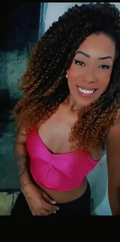 Me chamo Alexia Martins tenho 29 anos , atendo casais , homens e mulheres na região da zona leste de são Paulo 