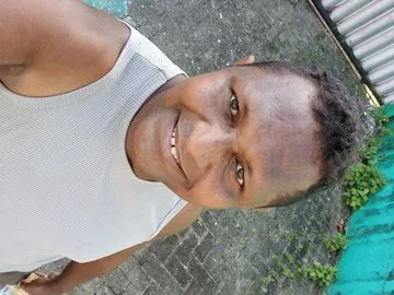 Sou um negao pica doce que adora fazer  uma safadeza, vem me conhecer. Curto casais solteiros  tudo  no sigilo. Realizo desejos e fetiches. 


Sou um negao  pica Doce  adoro uma safadeza  vem fazer gostoso. 