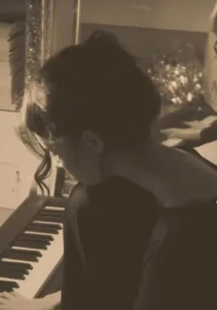 Oi, sou Ana tenho 19 anos. 
Massagem Relaxante e Tântrica e Penetração 
Atendimento prazeroso não vai se arrepender 😉
Para mais informações entre em contato
Um Doce de Menina! 