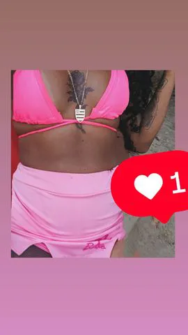 Faço tudinho completo sem frescura! Sou pequena e apertadinha do peito grande!vamos brincar amorzinho 🔥