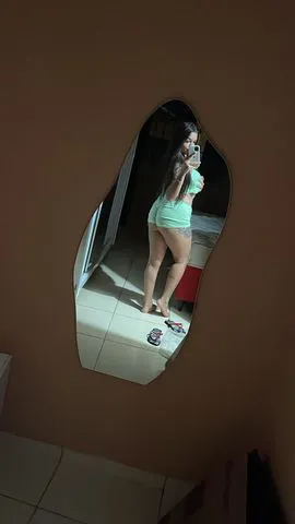Olá , tudo bem ? Ao me chamar peço que leia a descrição do site ! 
 na cama sou tranquila e sem frescura faço oral e vaginal não faço anal então ao me chamar peço que sejam decididos . Uber de ida e volta por conta do cliente 
Não tenho local