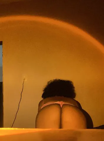 Olá, eu sou a Artemis, sua deusa da caça. Uma mulher estilo latina, de corpo quente e desejo nos olhos, acompanhante com um corpo plus size, com curvas nos lugares certos, um corpo natural e divino, seios grandes, bumbum grande, silhueta e um olhar que vão te tirar do sério.
Além do mais, sou uma mulher educada, que sabe dialogar, te deixar no clima e te fazer esquecer que você está com uma profissional, posso te divertir e te deixar exausto se quiser, mas também posso te relaxar e fazer você esquecer dos problemas por algumas horas.
Em matéria de fetiches não tenho problema com nada, fique à vontade para compartilhar comigo. Meu critério não é nada além de respeito, tenha isso em mente e será um prazer te conhecer.
Estou aqui na região de Acarape, em Teresina, venha se divertir e se aprazer comigo, é só me chamar pelo número de telefone 86988498475. Beijões.