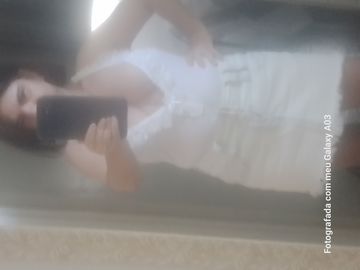 Morena baixinha  carinhosa 