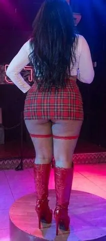 Sou índia prazer Stripper e Massagista Tântrica universitária safadinha realizo alguns Fetiches atendo no meu local Tatuapé chama pv.