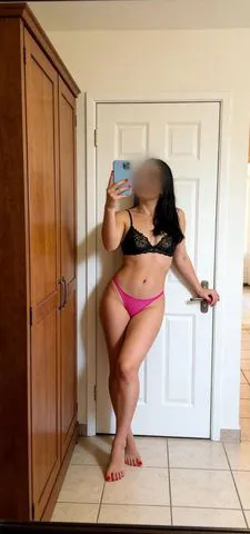 Manu, uma mulher, carinhosa e cheia de charme. 371892