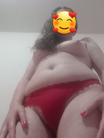 Adoooro mamar bem gostoso e sou muito carinhosa !