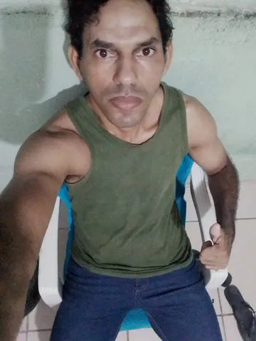 Olá sou acompanhante. Meu zap 85 98158-8465  sou educado e atencioso  .estou disponível  pra seu momento especial  