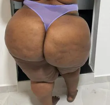 Oiê,Eu sou a Nanda,Tenho 41 anos,com Rostinho de 25 😍rsrs super Educada, cheirosa , discreta,carinhosa e muito gulosinha se você é um homem de bom gosto que adora uma Gordelicia está no perfil certo, meu atendimento é sem frescura, curto fazer um anal bem gostoso, meu oral é molhadinho e babadinho,engulo todinho ,buceta carnuda e apertadinha ,tá cansado da rotina do dia a dia, não perca tempo chama,o prazer ao meu lado é garantido,Quem prova sempre volta.


