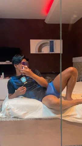 Sou magrinho 
Dotado versatil
100% discreto
Estou sem local
Atendimento  so pra homens/ casal gay/ casados / caminhoneiros 
Faco ativo / passivo/ versatil
