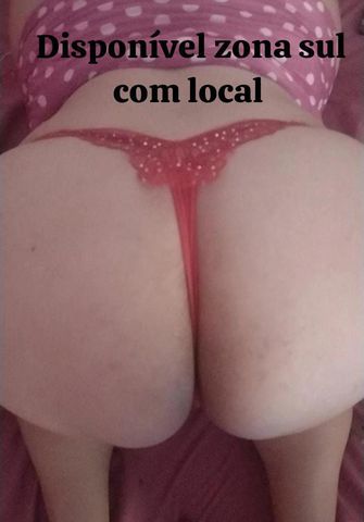  Moro no bairro macaúba zona sul 
Sou gordinha olhos claros,pele clara, baixa, loira
Venha gozar gostoso com essa gordinha garanto que não vai se arrepender!! não faço anal