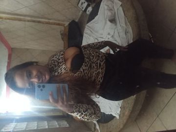 Professora,morena, carinhosa,beija na boca de língua,faz vc delirar com o meu oral.Pode gozar na minha boca .Faço INVERSÃO 