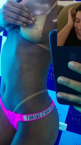 Oii me chamo Laryssa sou bem nifetinha tenho 19 anos sou apertadinha vem me conhecer Sou de São Vicente atendo em motel  domicílio Santos  Praia grande