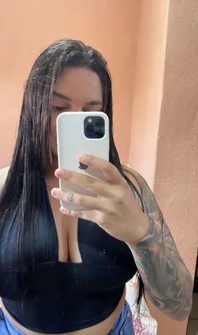 Olá , tudo bem ? Ao me chamar peço que leia a descrição do site ! 
 na cama sou tranquila e sem frescura faço oral e vaginal não faço anal então ao me chamar peço que sejam decididos . Uber de ida e volta por conta do cliente 
Não tenho local