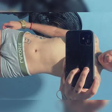 Gaby Branquinha Tatuada. Vendo conteúdos 🥵🤌 364998