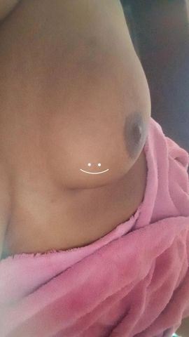 
Sou virgem :/ 
Nova por aqui, em busca de aprender mais que ensinar
Fique a vontade para fazer o que bem entender 
