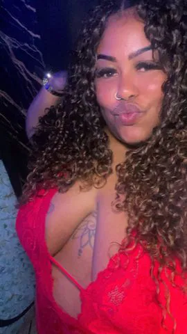 Sou uma Morenah bbw esperando por vcs venha gozar gostoso 