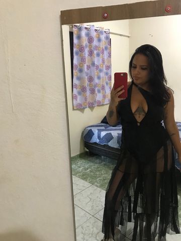 Amazonense recém chegada na cidade 
Baixinha fogosa 
Adoro dar e sentir prazer 
Então venha tenho certeza que não vai ser arrepender 