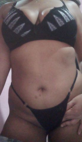 Olá meus amores sou Bruninha uma mulher atraente educada atenciosa gosto de proporcionar momentos bons aos meus clientes para qui eles voltem sempre sou morena do gregolo grande e gostoso da buceta quente e apertada si quiser conferir so vim marca um horário comigo bjs da bruni
