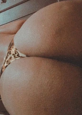 Olá meu bem! Sou uma morena novinha disposta à dar prazer. Sou atenciosa, carinhosa e faço estilo namorada
Venha me conhecer…