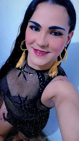 Ola meu amore sou trans sou bem safadinha faço um oral e um anal bem gostoso ta afim de gozar gostoso e relaxada sem pressa então venha conhecer essa morena da boquinha gulosa