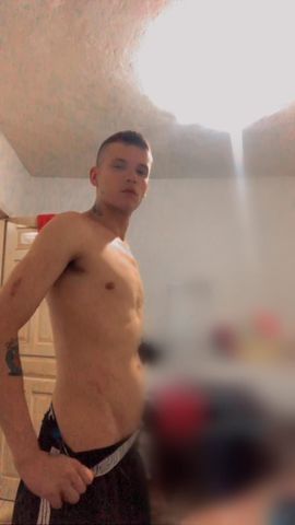 Garoto de Programa – 23 anos | 1,80m | 74kg | Passivo | Com local**

Sou um jovem de 23 anos, 1,80m de altura, corpo pré definido e presença marcante. Atendo exclusivamente homens que buscam prazer, companhia e discrição em um ambiente seguro e confortável — tenho local reservado, limpo e discreto para nossos encontros.

Passivo, envolvente e com energia jovem, sei como te deixar à vontade e te entregar uma experiência completa, seja com carinho ou intensidade, de acordo com seu estilo. Sou educado, higiênico e totalmente sigiloso — você será sempre respeitado.

Chama no privado e vamos combinar. Estou pronto para realizar suas vontades com respeito e dedicação.
