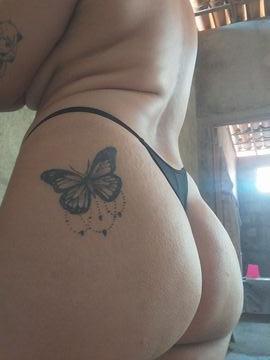 Oi meus amores.tudo bem?
Não fique aí só olhando venha prova.
Sou uma morena bem malhada e gostosa e tenho uma vagina bem gordinha,faço um oral delicioso.
Também  trabalho cm massagem e venda de conteúdos e faço chamada de vídeo.
Tbm vendo feitiche dependendo de qual seja.
Espero vcs no WhatsApp. 
