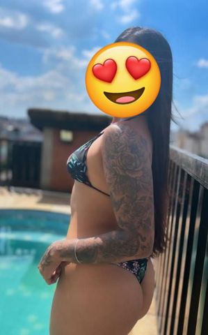 Oi meu amor estou disponível hoje   tenho meu próprio local não é cheio de meninas apenas eu lugar grande e limpo organizado e muito muito discreto fica bem na Avenida 
Moro sozinha e tambem vou a moteis em todo recife, realizo chamada de vídeo.
atendo casal e se tiver você e seu amigo, topo também. Aproveite...