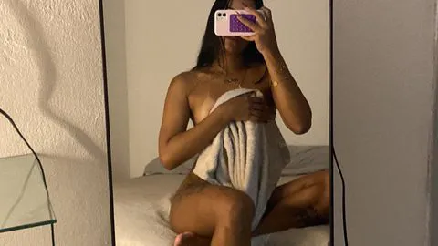 Olá sou carioca quente demais bem gostoso safada morena com marquinha corpinho de boneca vem gozar gostoso adoro chupa uma pika limpinha bem gostoso aquele boquete bem babadinho beijo na boca deixo me chupa sou greluda 
