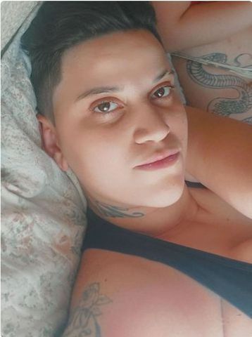 A foda que você precisa e merece, atendo na zona norte tenho meu local e atendo em motel tbm, atendo sozinha e com outra amiga, faço massagem relaxante, oral e dou a buceta bem gostoso - faço prostatica também em quem gosta;;; obs: virgem do cu* não insista! Wpp~11992058941 