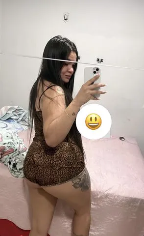 Olá , tudo bem ? Ao me chamar peço que leia a descrição do site ! 
 na cama sou tranquila e sem frescura faço oral e vaginal não faço anal então ao me chamar peço que sejam decididos . Uber de ida e volta por conta do cliente 
Não tenho local