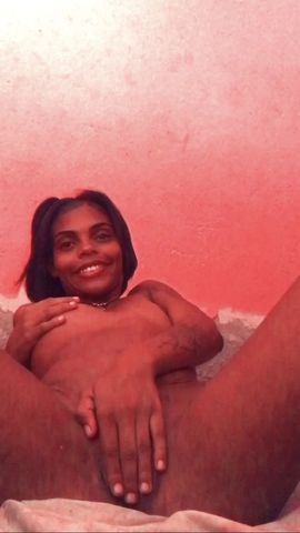 mulheres Rio De Janeiro - RJ 21 anos Sou uma mulata, novinha e magrinha, muito fogosa, e ainda realizo os seus piores e melhores desejos!!!