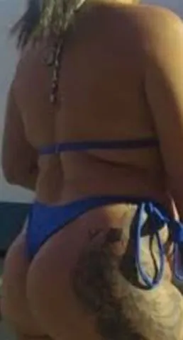 Sou MEL uma loirinha fogosa adoro sexo quente com  preliminares. Sou bem putinha na cama . 