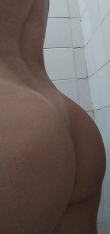 26 aninhos de pura tentação 🔥
Nova na cidade, pronta pra te fazer perder o juízo...
Educada, discreta e envolvente, realizo seus desejos e fetiches com classe e prazer.
Uma verdadeira acompanhante de luxo, para homens exigentes que sabem o que querem.
Corpo sarado, charme natural e atitude leve. Sem frescura, com muita educação e aquele toque de ousadia que te conquista no primeiro olhar, pêlos Dourados que causa tesão só de olhar...limpa sempre Depilada, cheirosa , e uma ótima companhia pra te fazer esquecer do mundo e relaxar como você precisa.... Não tenho local atendo em motéis, agende uma hora comigo e se sinta como você merece, atendimento Diferenciado é inesquecível. 🫦🔥
