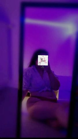 Oii me chamo Letícia tenho  19 aninhos de pura provocação 🔥
Uma putinha safadinha, doida pra te dar prazer sem limites 😈💋
Se você quer alguém que sabe provocar, brincar e te satisfazer de verdade… então é comigo que você vai se perder.