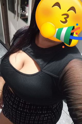 Oi meus amores estou aqui pra dar receber  prazer faço tudo com amor  e carinho 