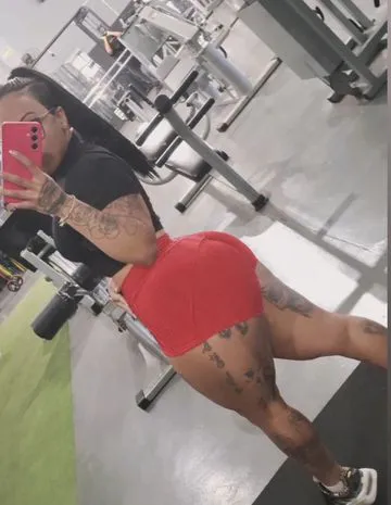 Moni baixinha  381416