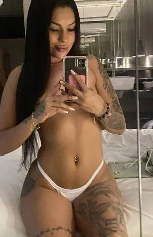 Olá meu bem, seja bem vindo! esse perfil  te deixará enlouquecido de tesão e curiosidade!
prazer, me chamo Aline.
se quer curtir momentos de puro prazer sem pressa e sem frescura, venha me conhecer!