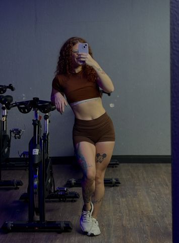 Ruiva natural, fitness e divertida!.
Prontinha para nosso encontro !!