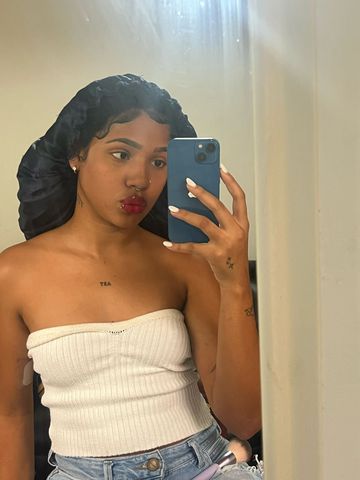 Olá amores,  apenas saídas! Fico na região da consolação 
Sou novinha estudante e lindíssima, diferente da iguais
Não tenho silicone e nenhuma cirurgia, sou 100% natural

Acompanhante/gp/sugar baby/camgirl
Sou sugar baby a procura de um daddy 
Sou gp faço saídas de uma hora ++ / pernoite
Vem me conhecer! Não fique enrolando e seja objetivo!! Te aguardo no meu whatsapp 💋