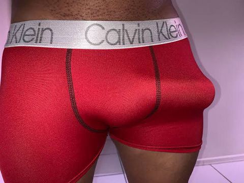 Olá! Tenho 26  sou virgem e  acredito que a conexão vai muito além do físico. Meu objetivo é proporcionar uma experiência completa, onde o desejo e o carinho caminham juntos. Sou um homem educado, discreto e atento aos detalhes, pronto para realizar fantasias ou simplesmente desfrutar de um momento de intimidade profunda.

Para mulheres: Um encontro focado no seu prazer, no seu tempo e nas suas vontades.

Para casais: Chego para somar, com respeito total à dinâmica de vocês, trazendo novas energias e realizando desejos em comum.

Que tal marcarmos um café para quebrarmos o gelo?