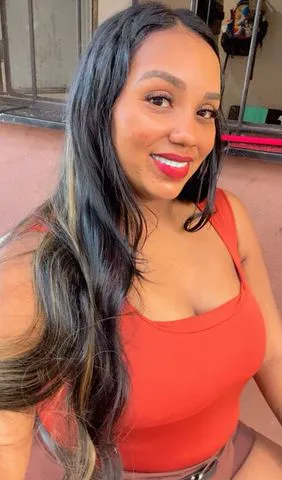Vem ser feliz com a morena 😍