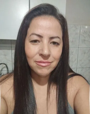 Coroa experiente. Adoro transar gostaria muito de experimentar homens mais novos 😋