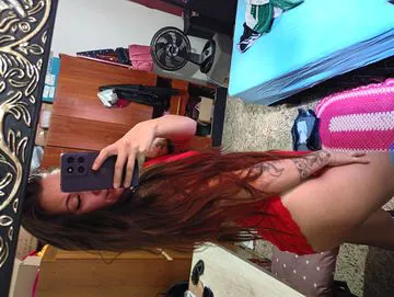 Alice Ferreira 374118