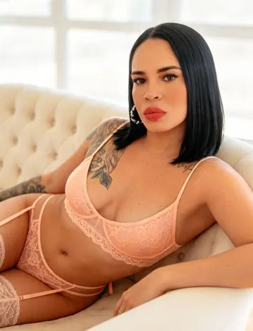 Não peço adiantado Atendo sozinha local discreto cuzinho macio sem frescura estilo namoradinha garganta profunda anal gostoso sem regular posições realizo fetiches dominação trabalho com massagens relaxante muscular ventosa tântrica nuru tailandesa prostática peniana,inversão entre outros 
Sou bonita cheirosa pele macia corpo bem cuidado faço estilo natural tudo podi acontecer só depende de vc Adoro beijos e carícias bastante oral o principal minha boquinha e bem gulosa faço face fuck oral até o final sugo todo seu leite vem tenho local sozinha com garagem não.sou fake sou apenas uma gata manhosa querendo muita pica nesse rabinho minha bucetinha piscando e mordendo seu cacete vou ti levar a loucura 