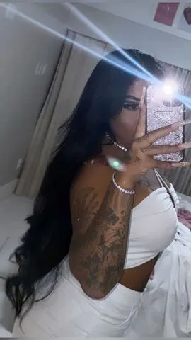 Lívia Valadares  395090