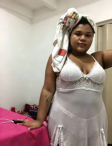 Becca Soares  393008
