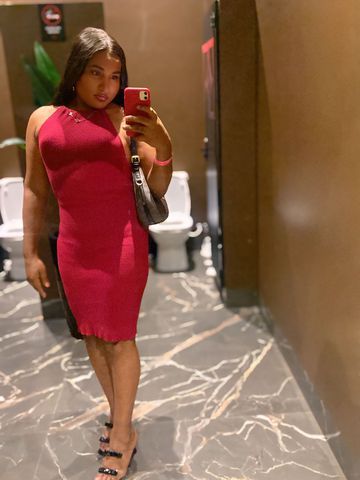 Sou uma mulher trans , 21 anos bonita e educada, realizo fetiches. Atendimento 24hrs 